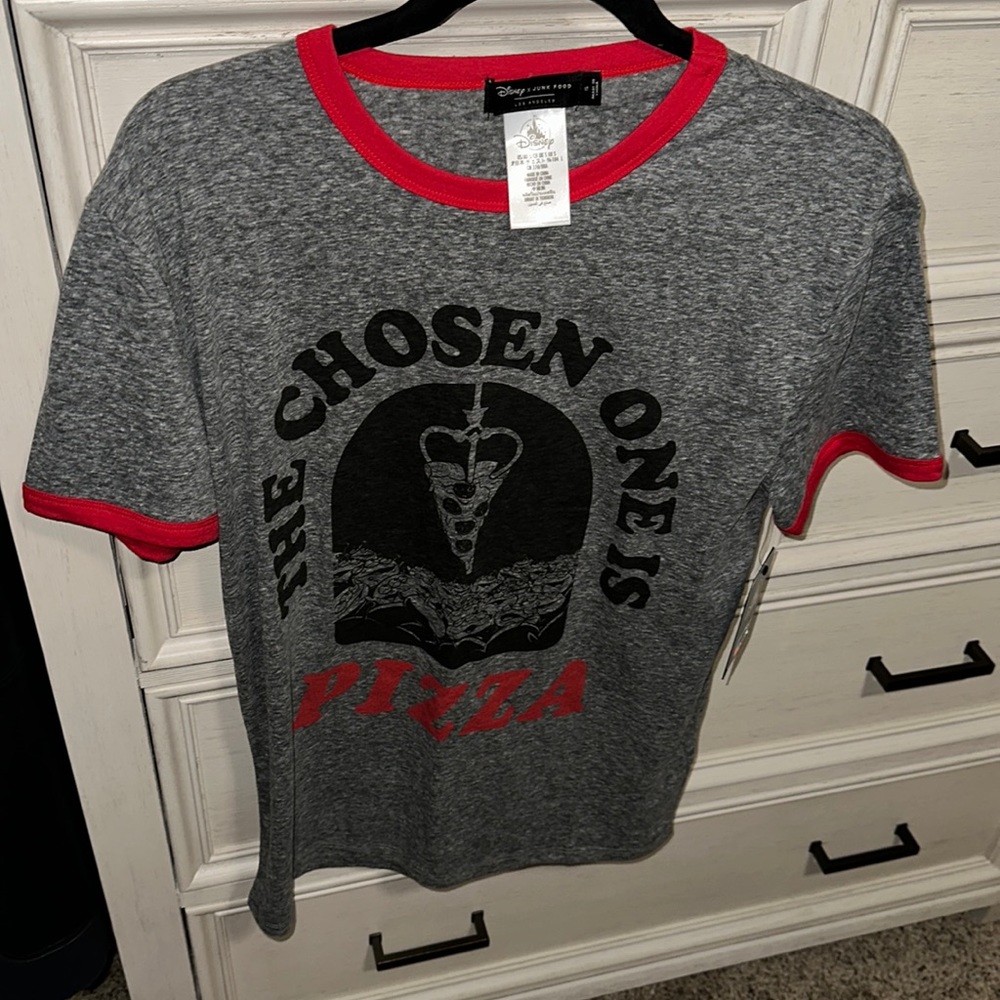 NWT Disney x Junk Food Size Small The Chosen One Pizza Shirt